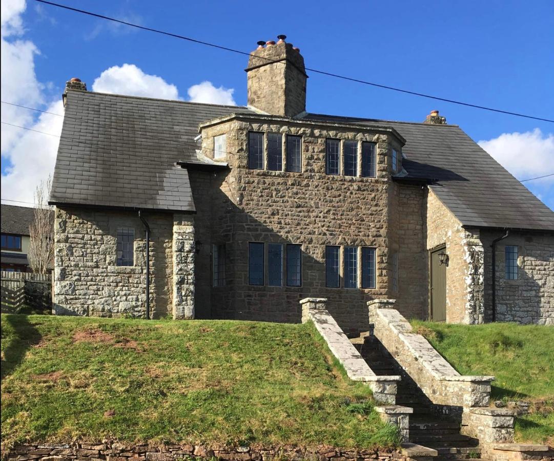 Cosy Arts & Crafts Cottage With Stunning Views 브레컨 외부 사진